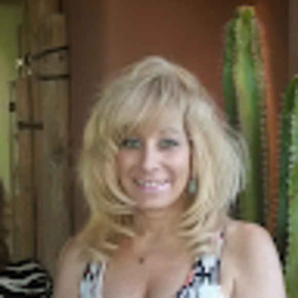Meet your Posher, Jill - Picture 2 of 2